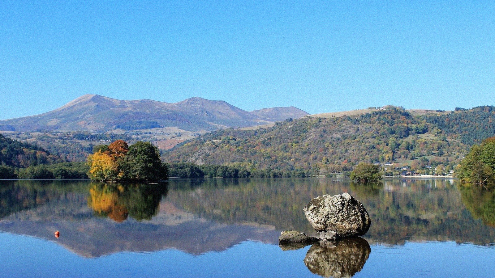 Rando ouest france 2026 a jugon les lacs six boucles et les